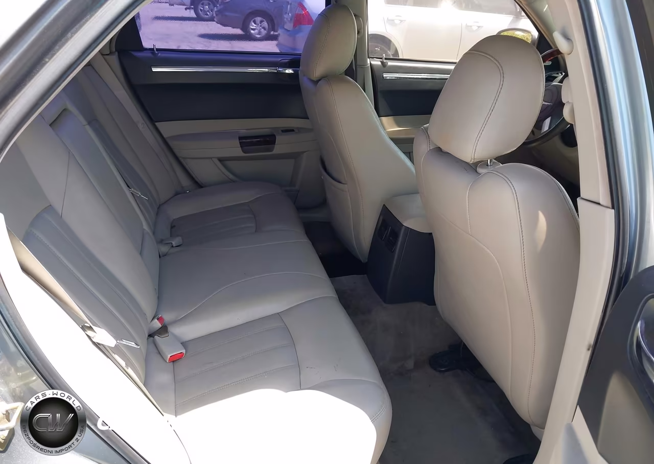 2006 Chrysler 300C VIN:2C3LA63H16H317437 - 8