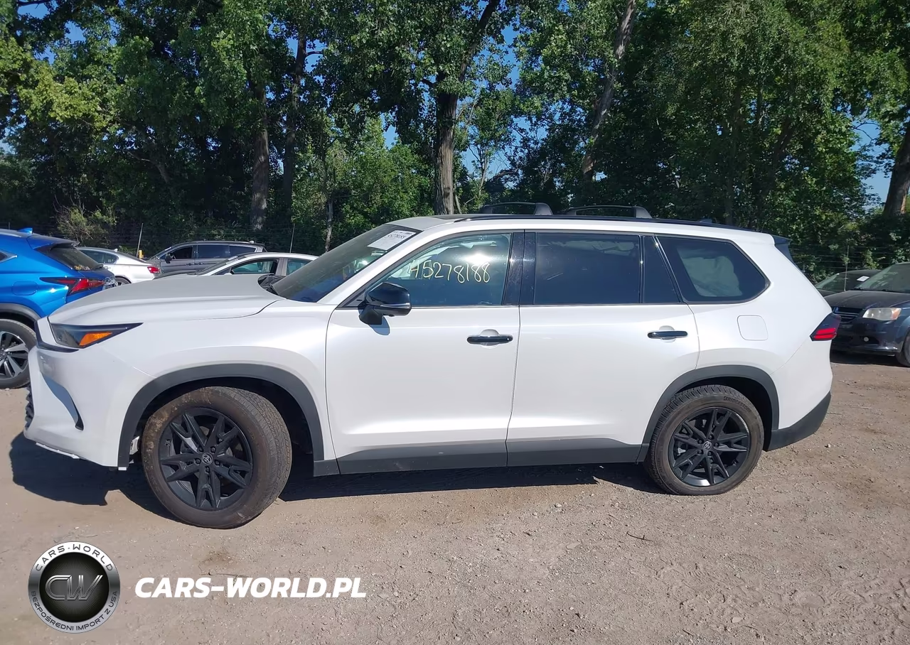 2025 Toyota Grand Highlander Hybrid Nightshade Edition VIN:5TDACAB59SS033735 - 15