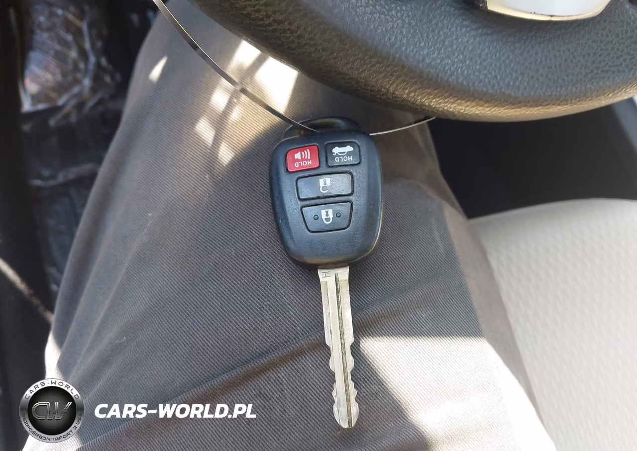 2017 Toyota Corolla Le VIN:2T1BURHE8HC804940 - 11