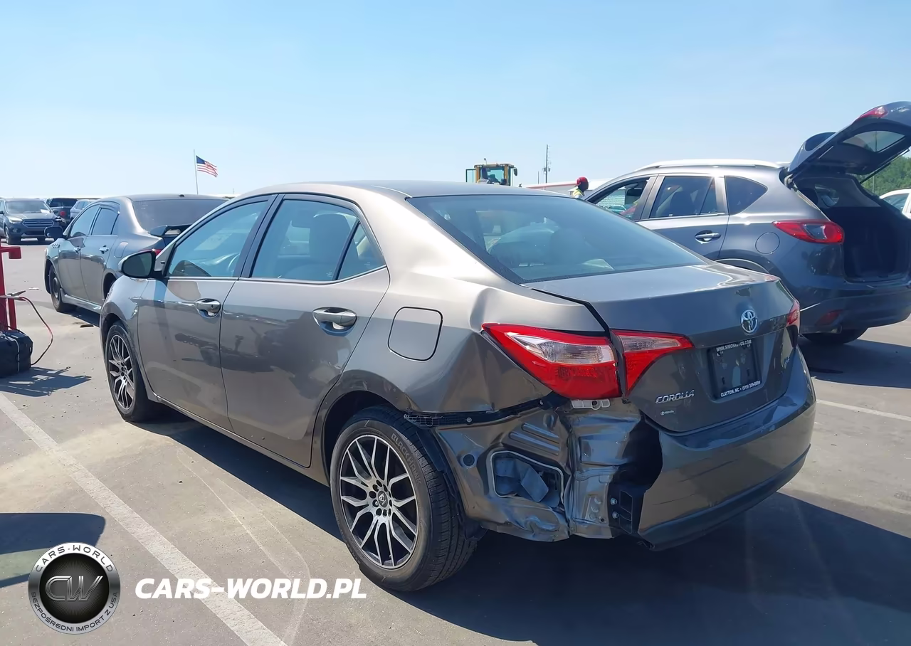 2017 Toyota Corolla Le VIN:2T1BURHE8HC804940 - 3