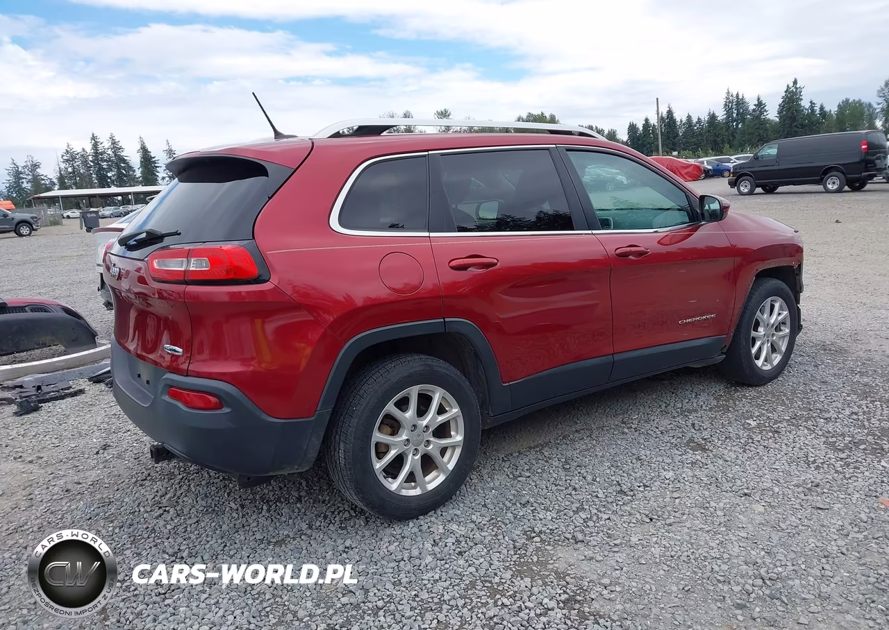 2014 Jeep Cherokee Latitude VIN:1C4PJLCB1EW205616 - 4