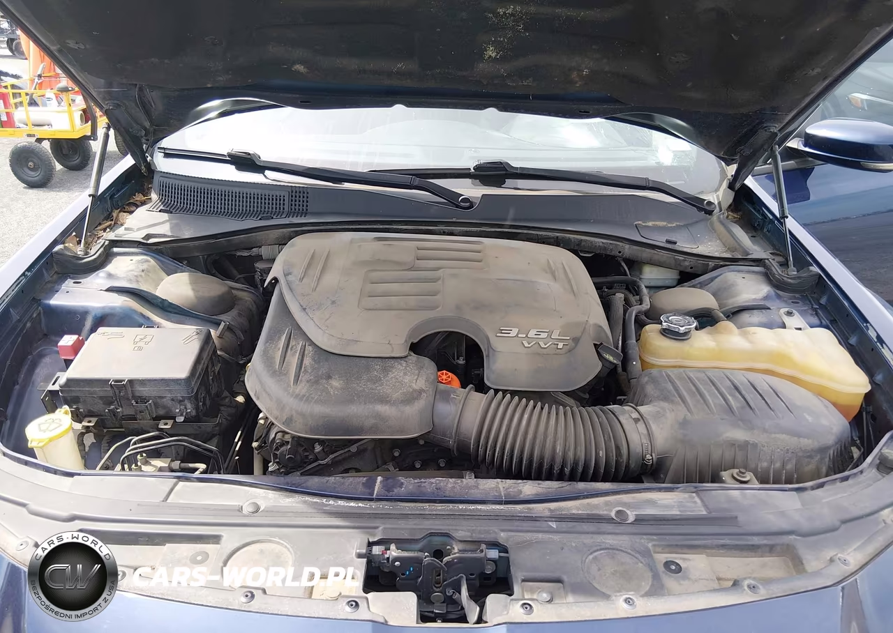 2015 Chrysler 300 300S VIN:2C3CCABG9FH763664 - 10