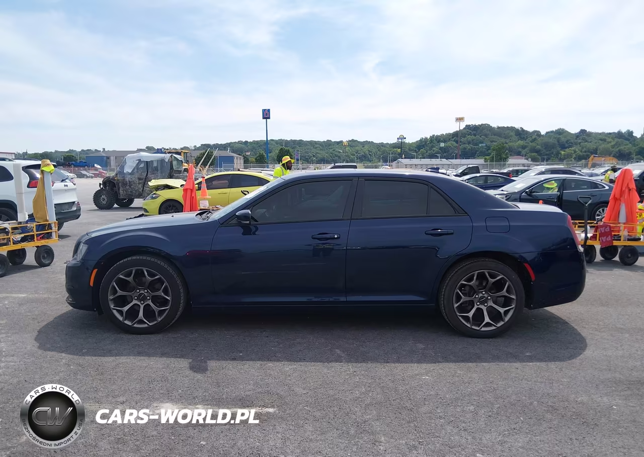 2015 Chrysler 300 300S VIN:2C3CCABG9FH763664 - 14
