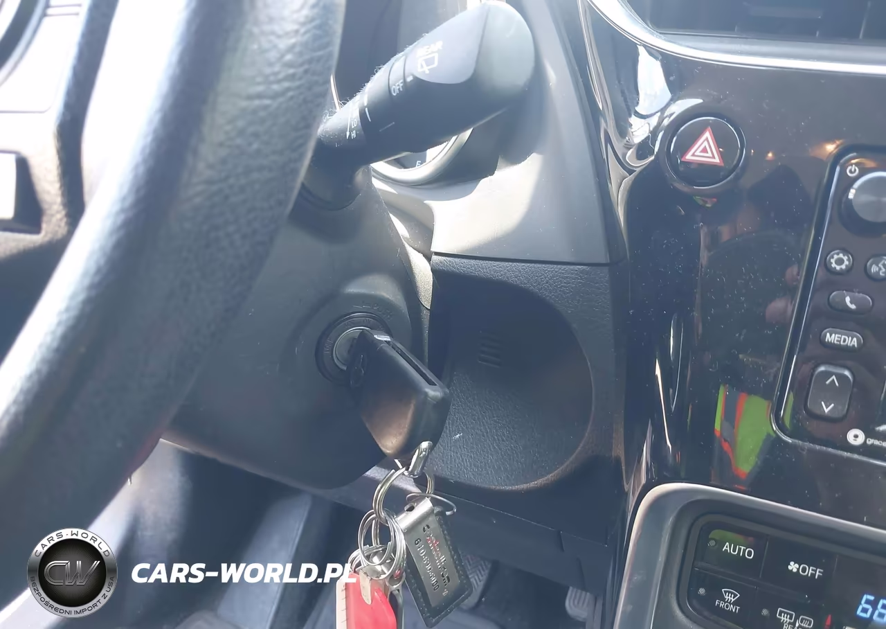 2018 Toyota Corolla Im VIN:JTNKARJE3JJ559683 - 11