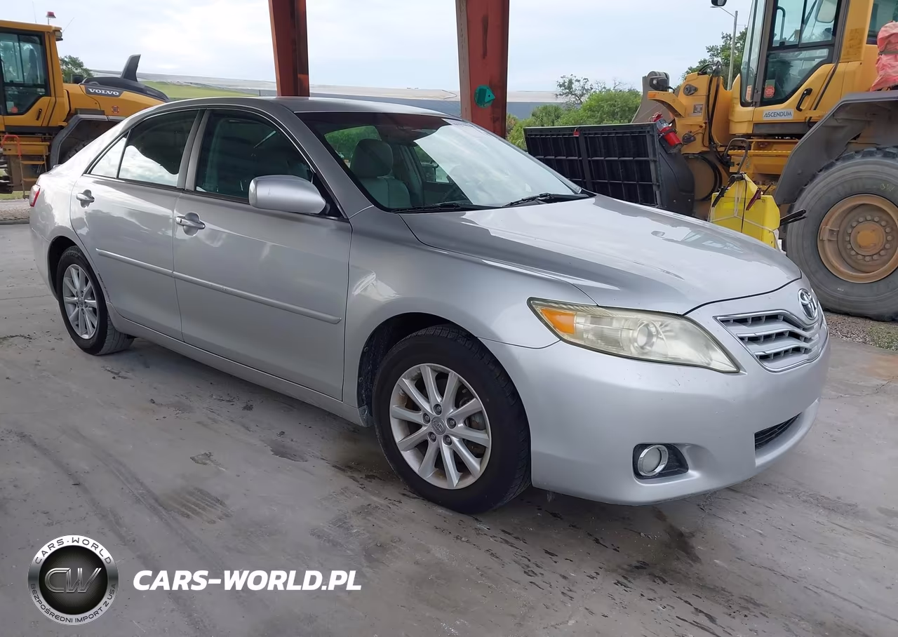 2010 Toyota Camry Xle V6 – zdjęcie 1 z 11