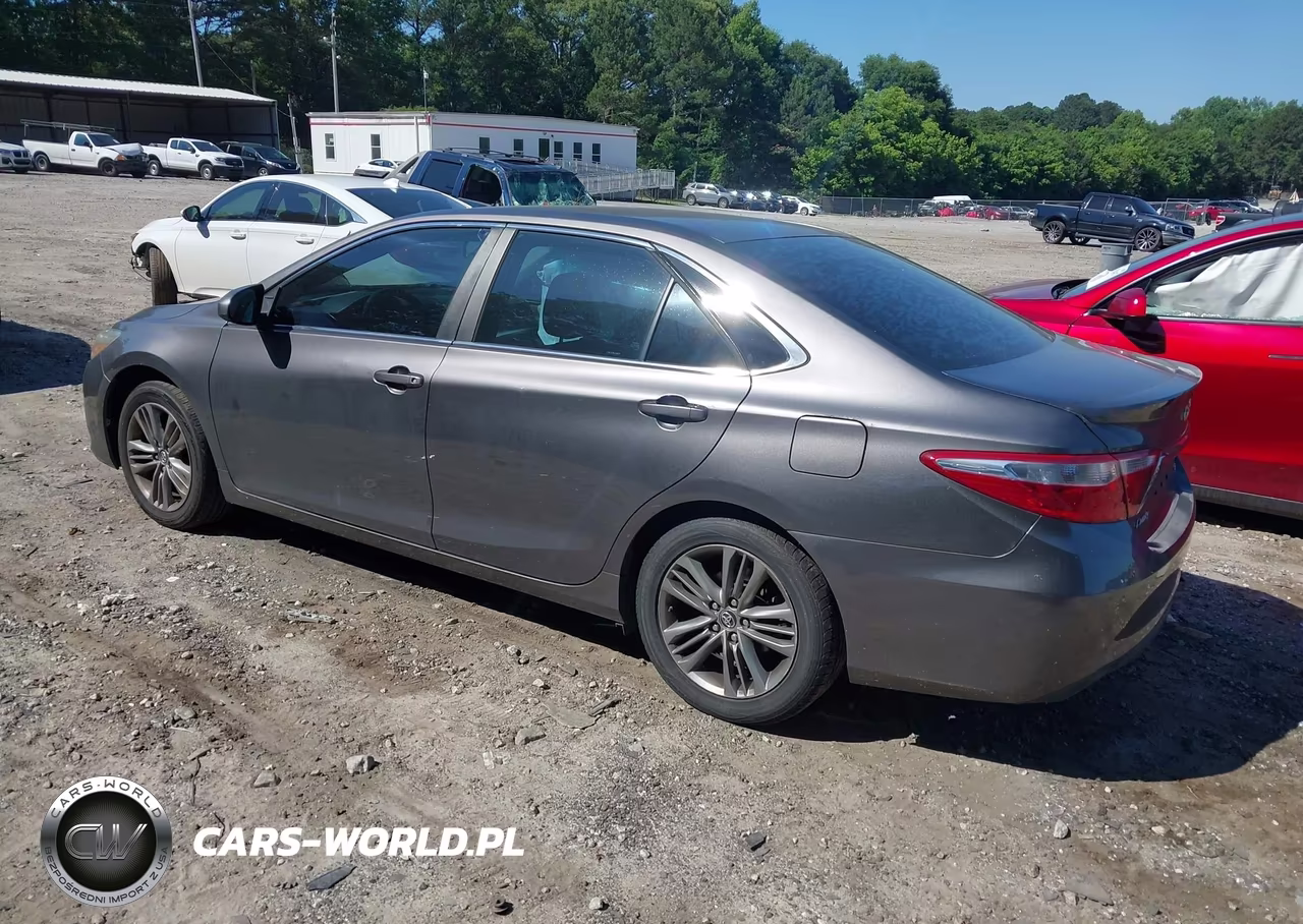 2016 Toyota Camry Se VIN:4T1BF1FK0GU203376 - 3