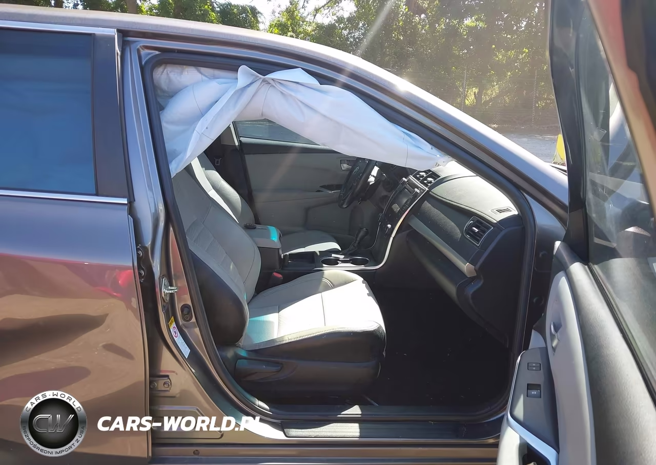 2016 Toyota Camry Se VIN:4T1BF1FK0GU203376 - 5