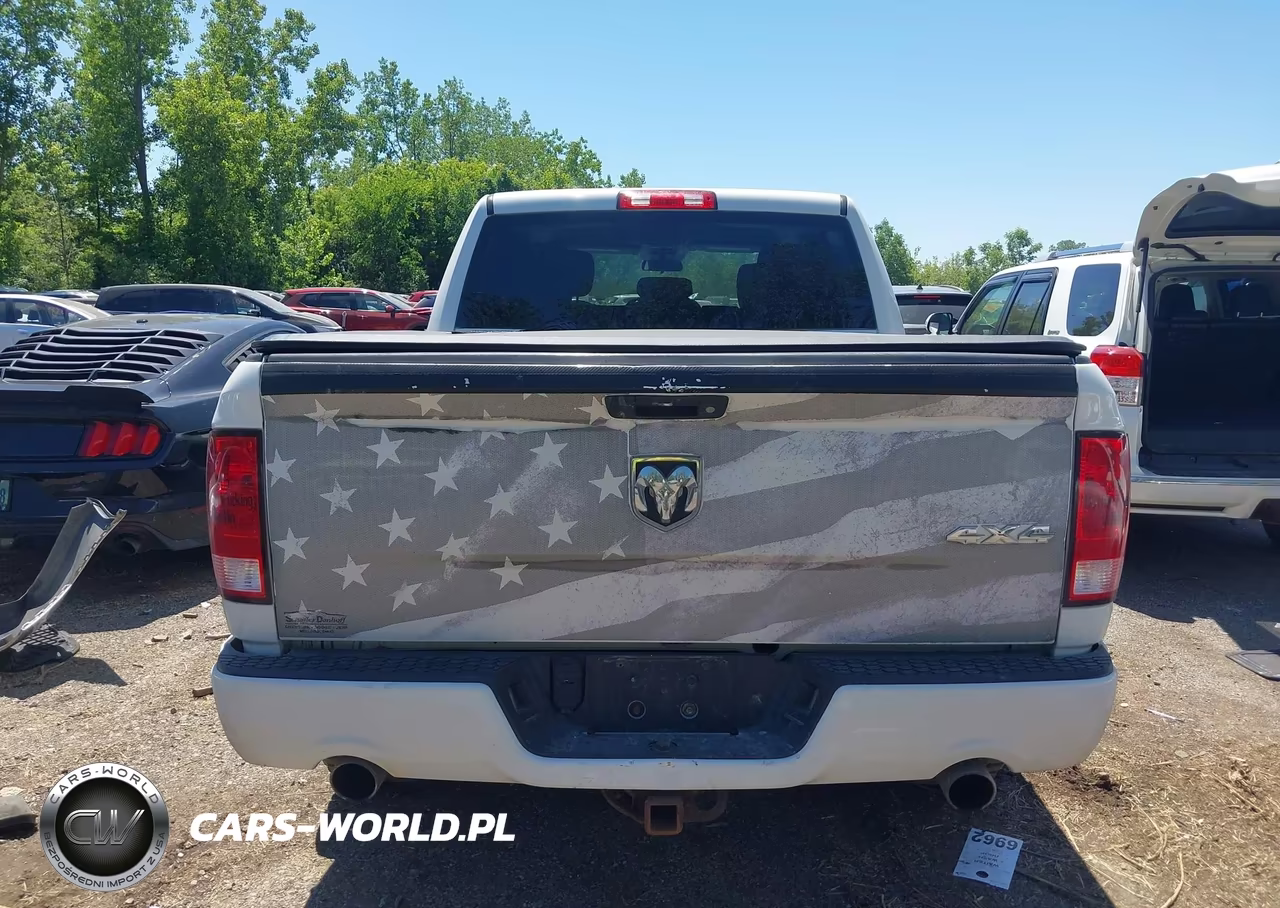 2017 Ram 1500 Express 4X4 5'7 Box VIN:3C6RR7KT6HG792831 - 16