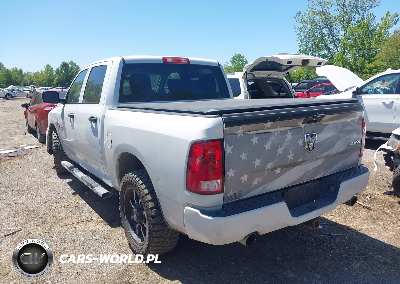 2017 Ram 1500 Express 4X4 5'7 Box VIN:3C6RR7KT6HG792831 - 3