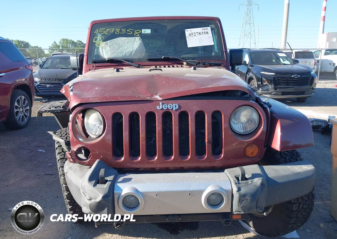 2008 Jeep Wrangler Unlimited Sahara VIN:1J4GA59188L517197 - 13