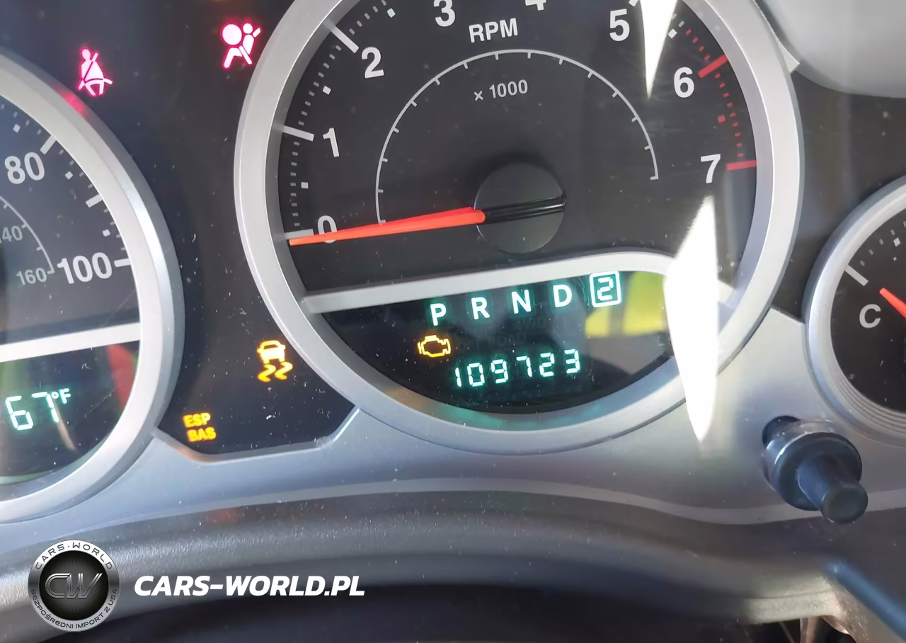 2008 Jeep Wrangler Unlimited Sahara VIN:1J4GA59188L517197 - 16
