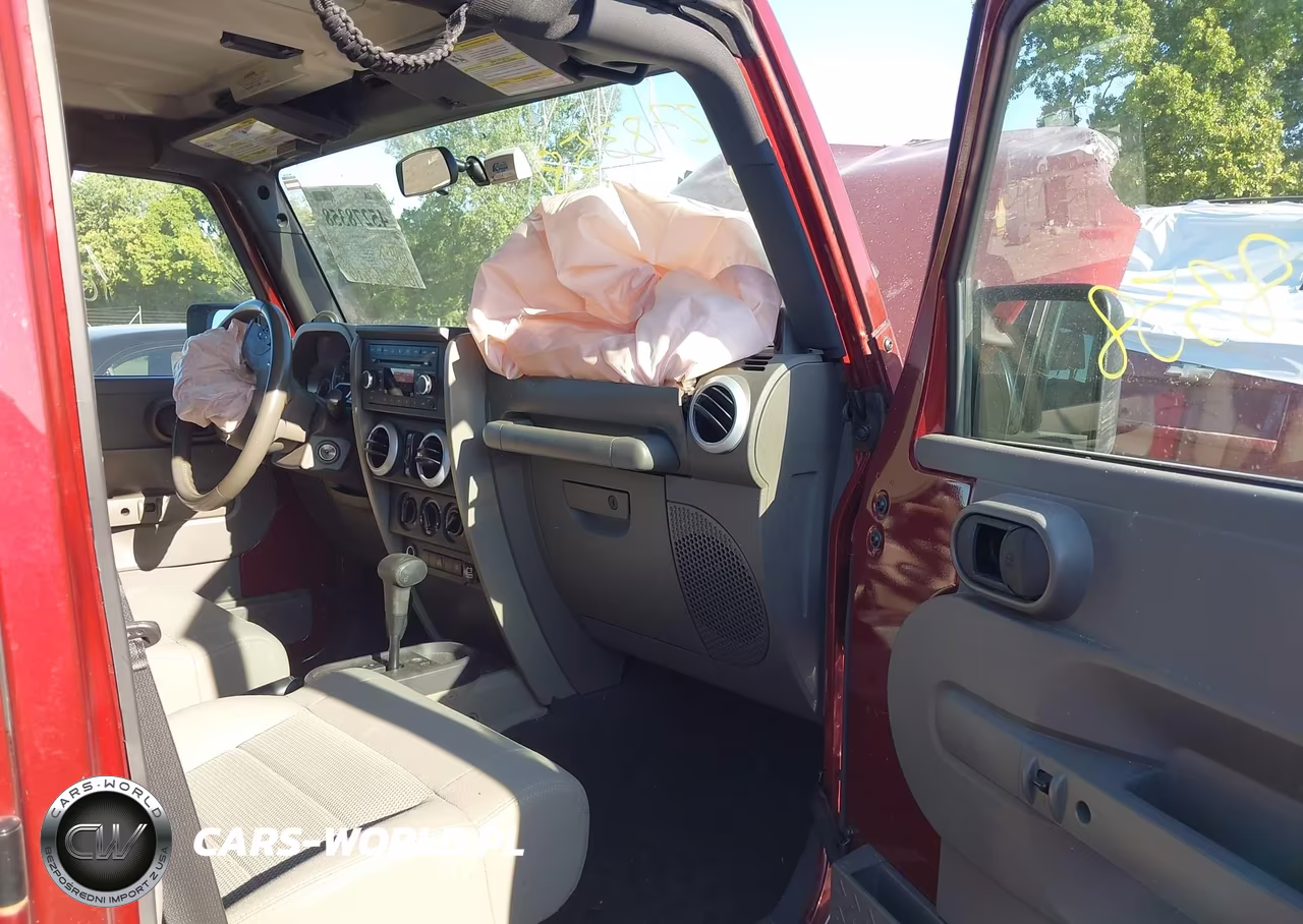 2008 Jeep Wrangler Unlimited Sahara VIN:1J4GA59188L517197 - 5
