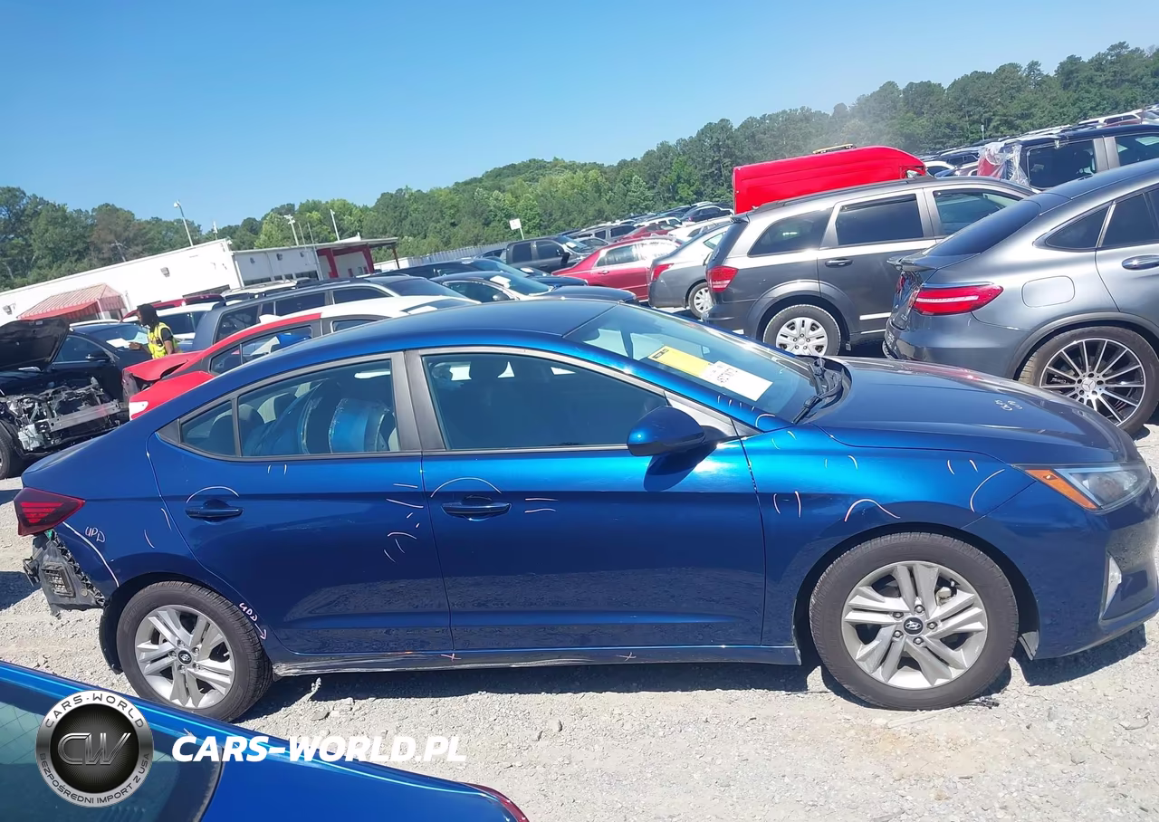 2020 Hyundai Elantra Sel VIN:5NPD84LF6LH557830 - 13