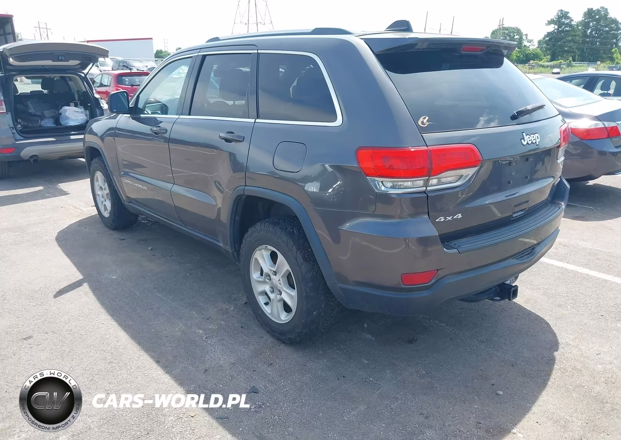 2014 Jeep Grand Cherokee Laredo VIN:1C4RJFAGXEC372535 - 3