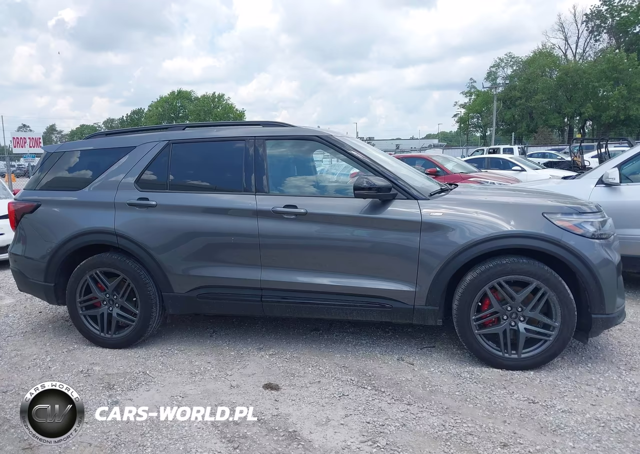 2025 Ford Explorer St-Line VIN:1FMUK7KHXSGA45430 - 13