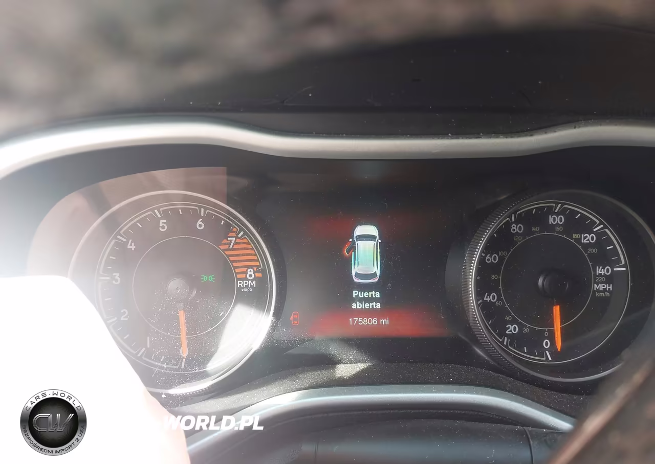 2017 Jeep Cherokee Overland 4X4 VIN:1C4PJMJS3HW574975 - 7