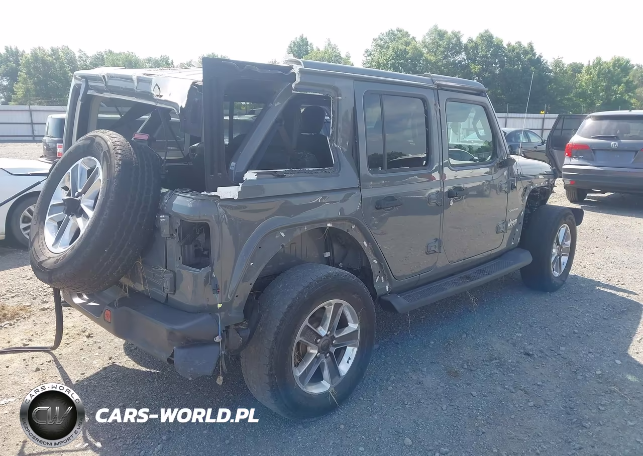 2020 Jeep Wrangler Unlimited Sahara VIN:1C4HJXEN2LW217094 - 4