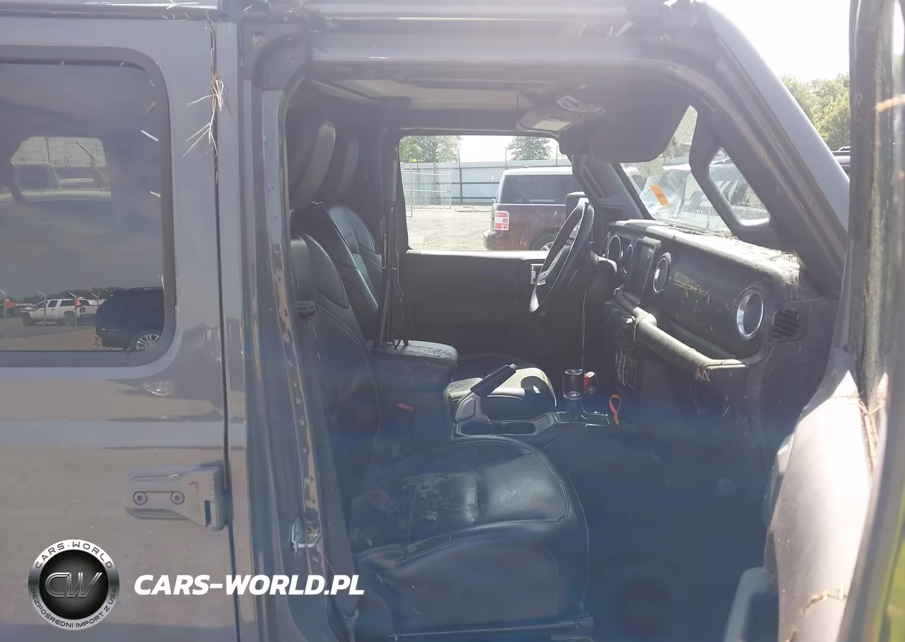 2020 Jeep Wrangler Unlimited Sahara VIN:1C4HJXEN2LW217094 - 5