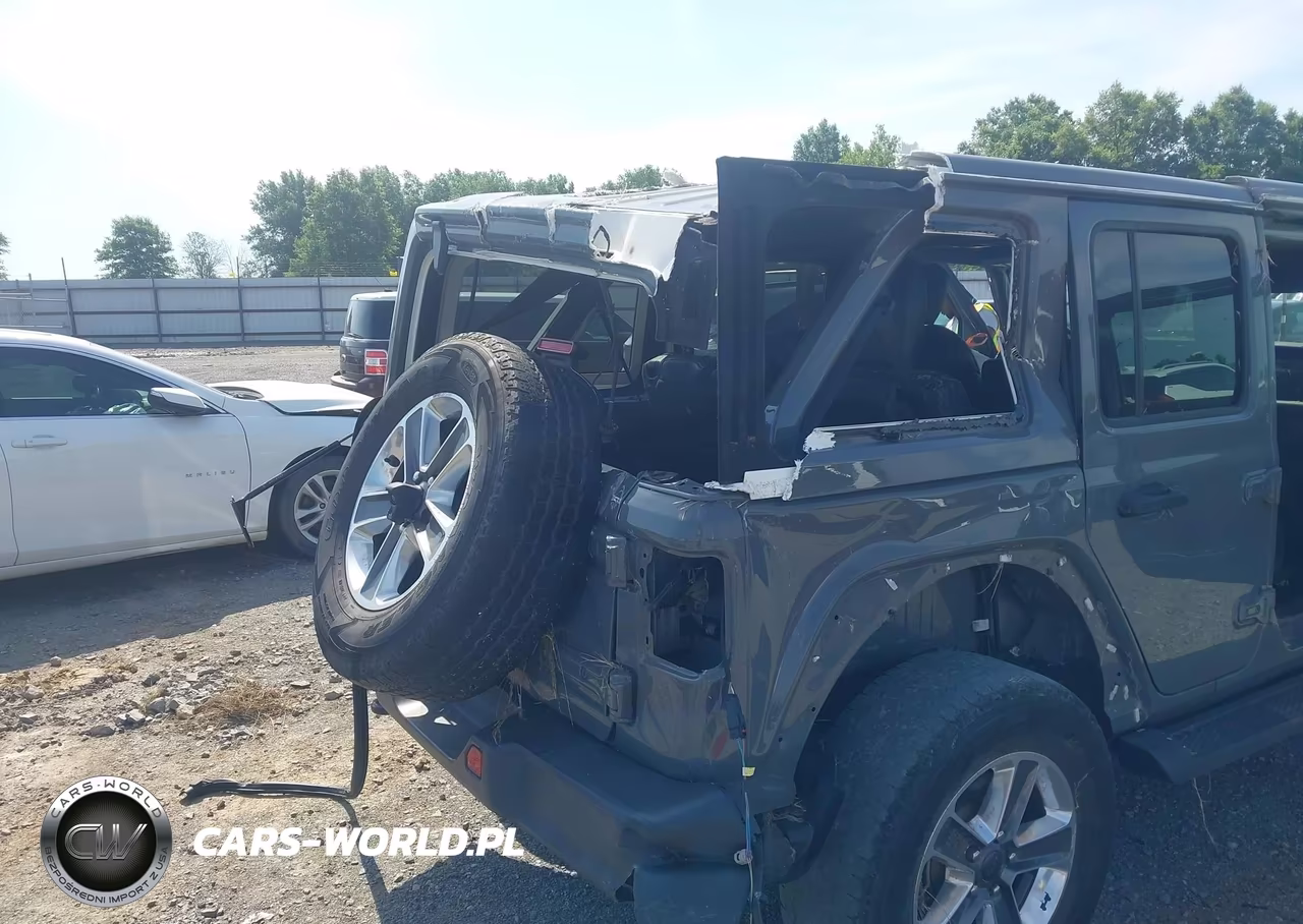 2020 Jeep Wrangler Unlimited Sahara VIN:1C4HJXEN2LW217094 - 6