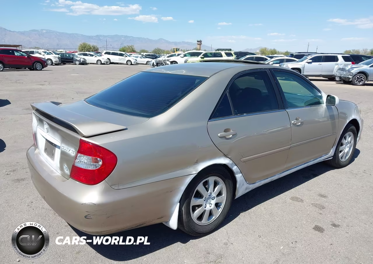 2002 Toyota Camry Se V6 VIN:4T1BF30K32U504561 - 4
