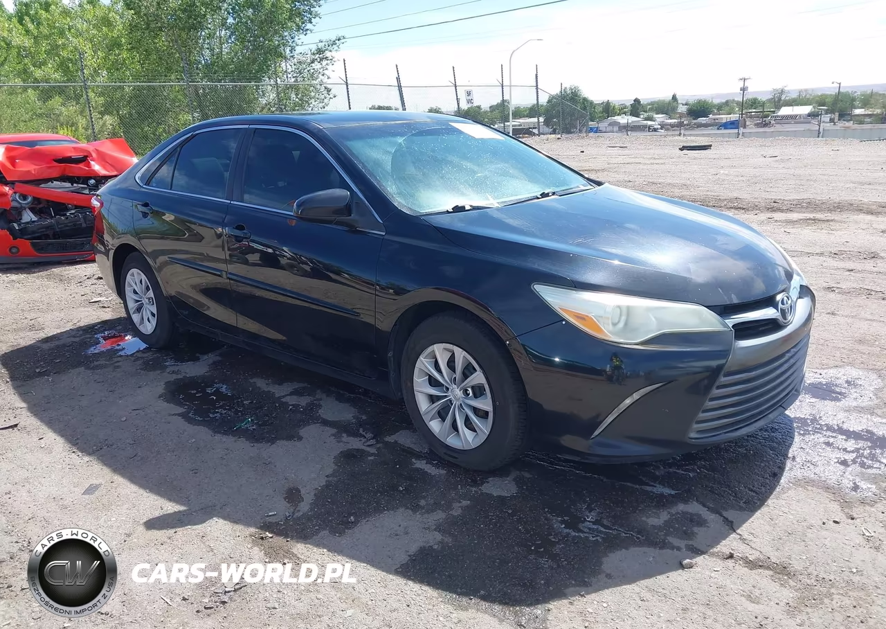 2015 Toyota Camry Le – zdjęcie 1 z 16