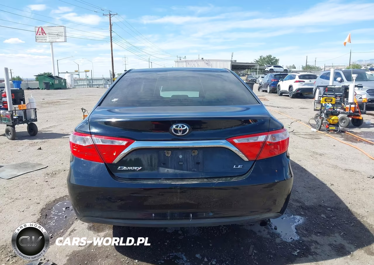 2015 Toyota Camry Le VIN:4T4BF1FK2FR445493 - 16