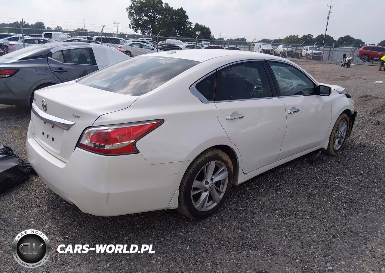 2015 Nissan Altima 2.5 Sv VIN:1N4AL3AP5FC184194 - 4