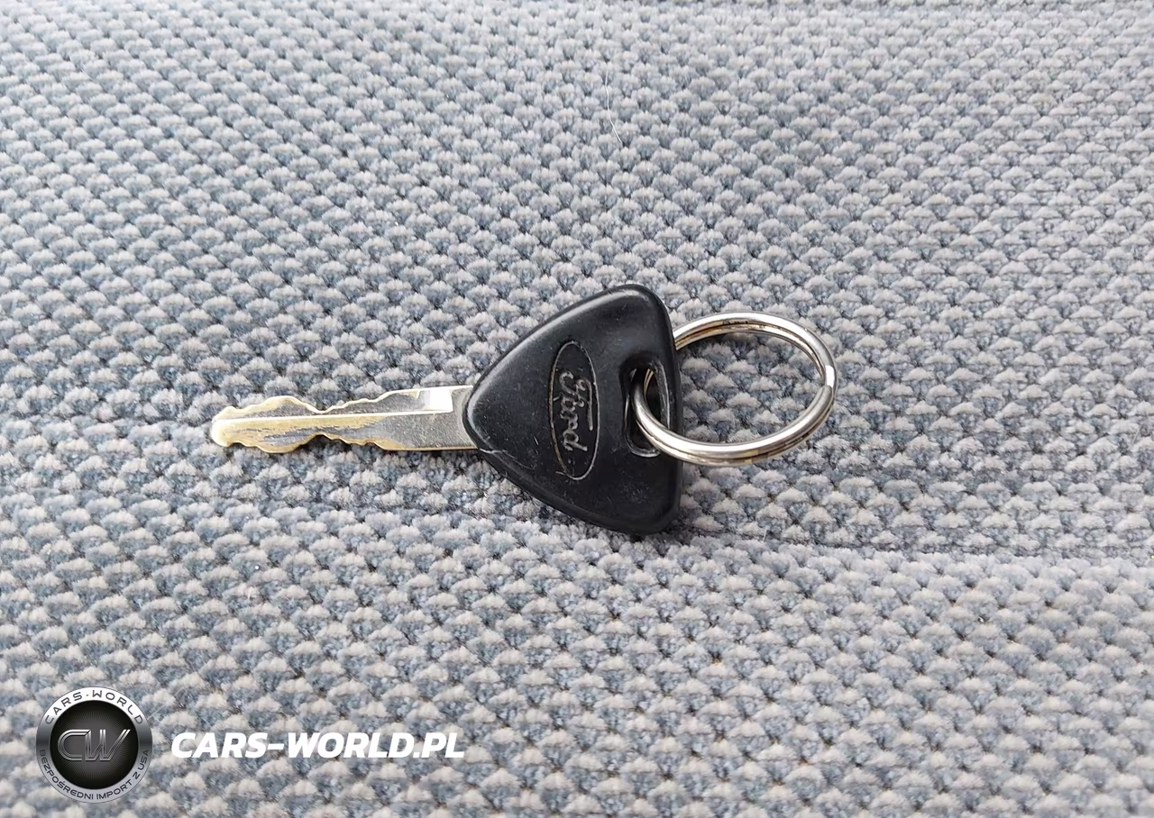 1993 Ford Escort Lx VIN:3FAPP13J7PR164785 - 11