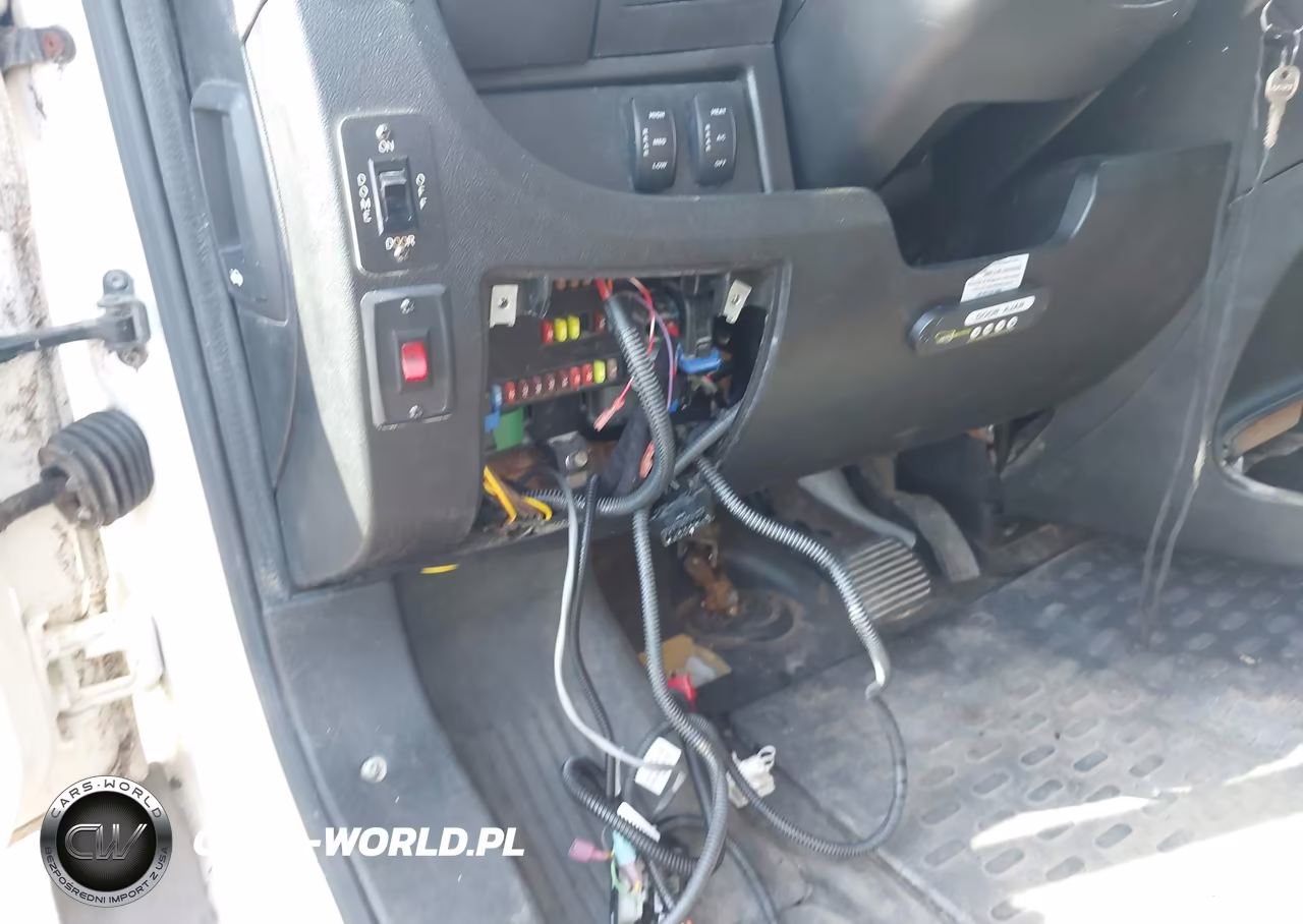 2014 Ram Promaster 2500 Window Van High Roof VIN:3C6TRVPG2EE126613 - 6