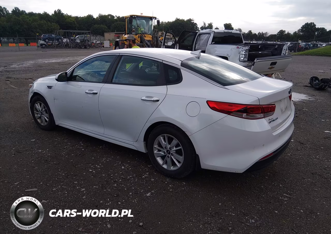 2018 Kia Optima Lx VIN:5XXGT4L33JG196941 - 3