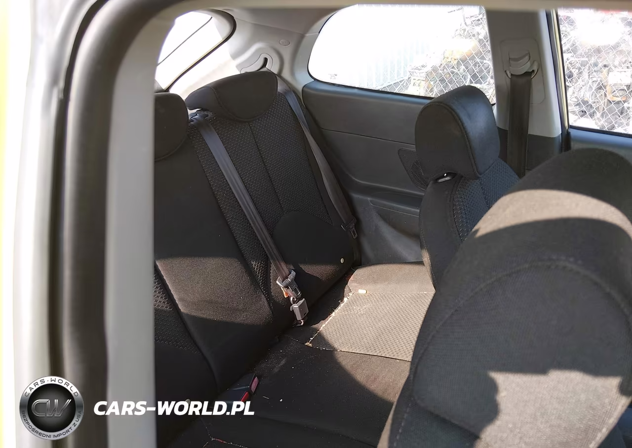 2008 Hyundai Accent Gs VIN:KMHCM36C48U057466 - 8