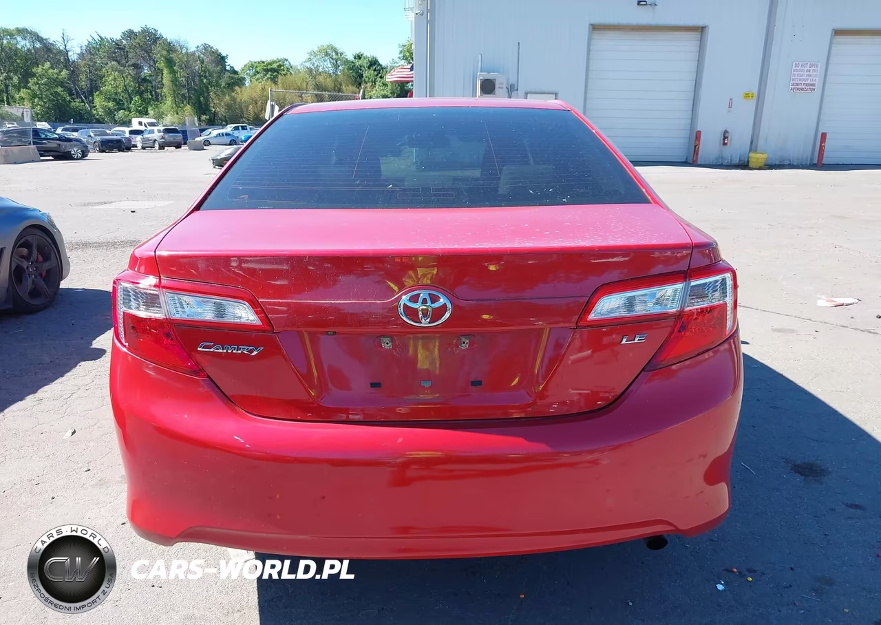 2014 Toyota Camry Le VIN:4T1BF1FKXEU797133 - 17
