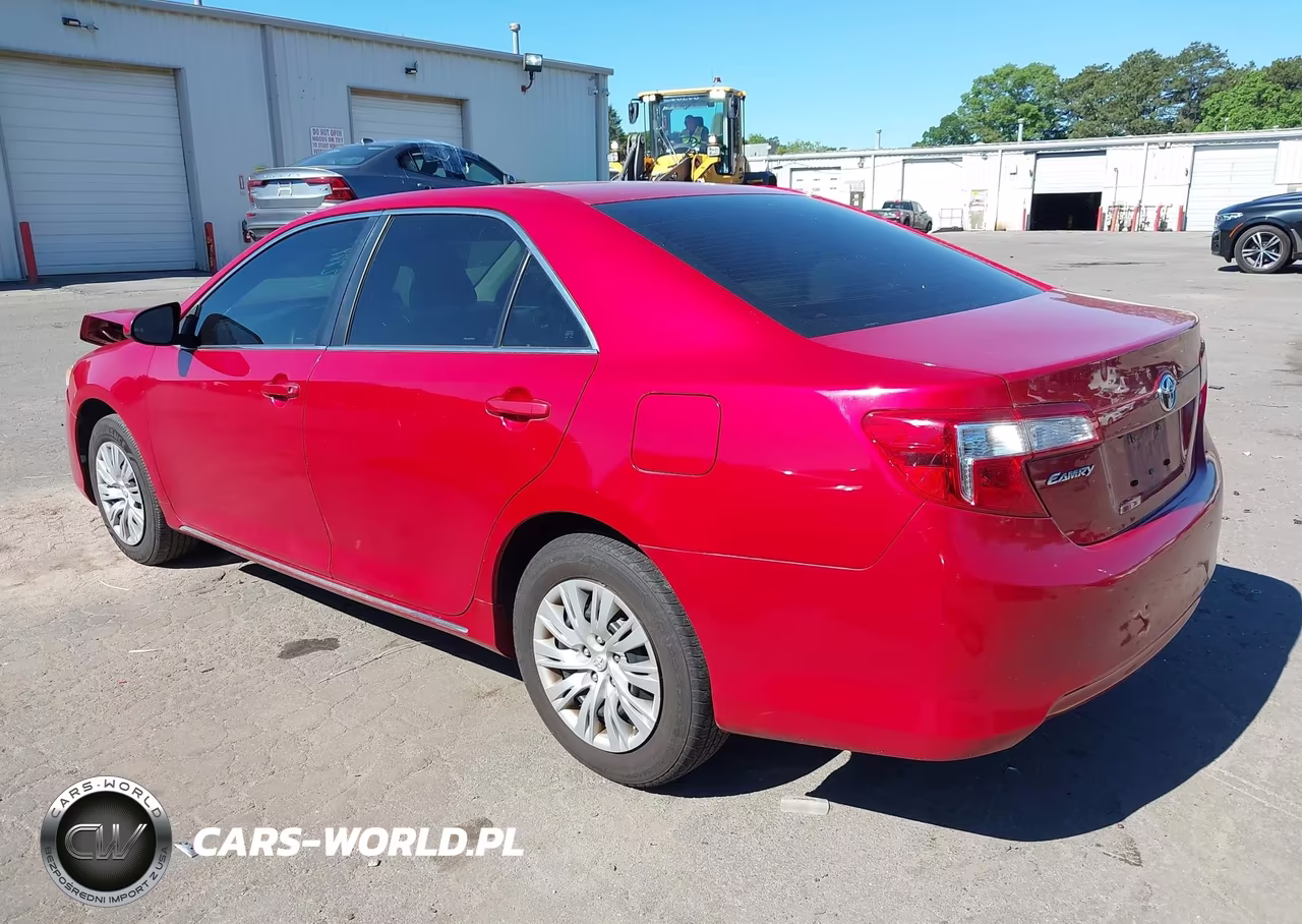2014 Toyota Camry Le VIN:4T1BF1FKXEU797133 - 3