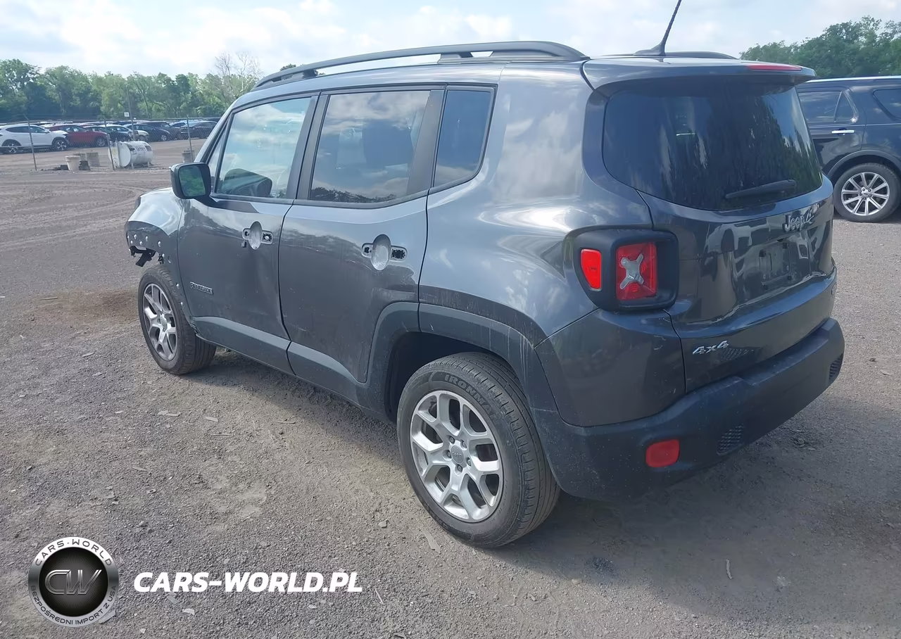 2017 Jeep Renegade Latitude 4X4 VIN:ZACCJBBB1HPF46252 - 3