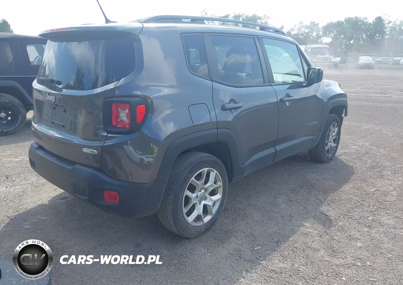 2017 Jeep Renegade Latitude 4X4 VIN:ZACCJBBB1HPF46252 - 4