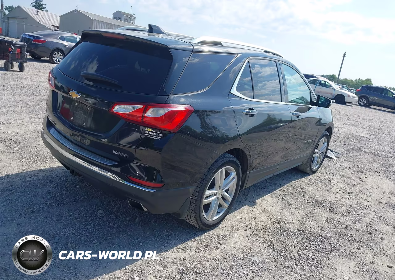 2018 Chevrolet Equinox Premier VIN:2GNAXNEX9J6342663 - 4