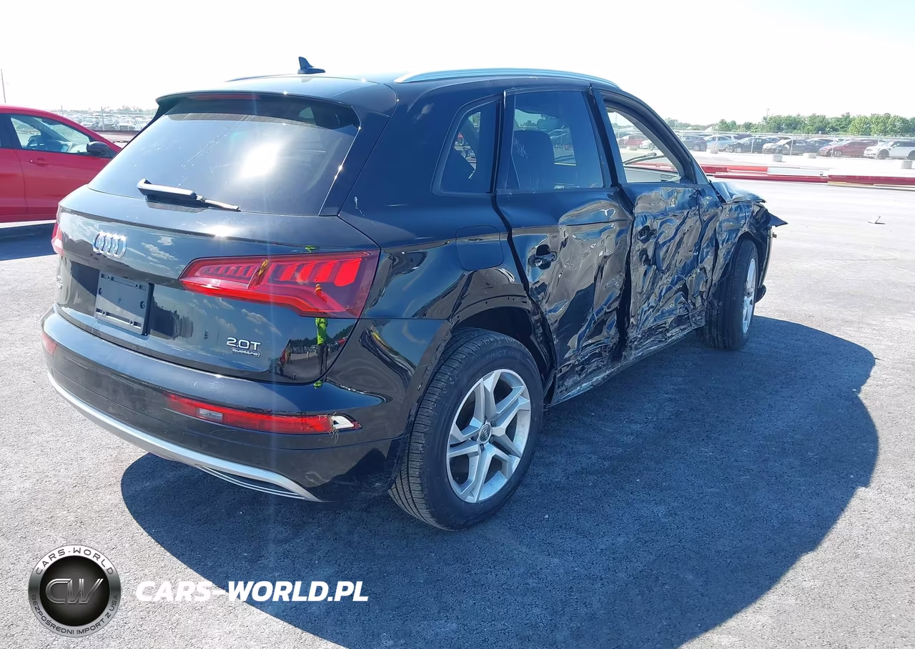 2018 Audi Q5 2.0T Premium VIN:WA1ANAFY1J2232440 - 4