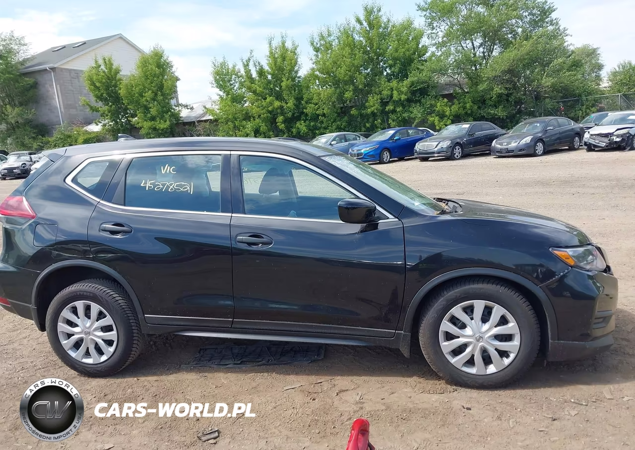 2018 Nissan Rogue S VIN:KNMAT2MT2JP542544 - 13