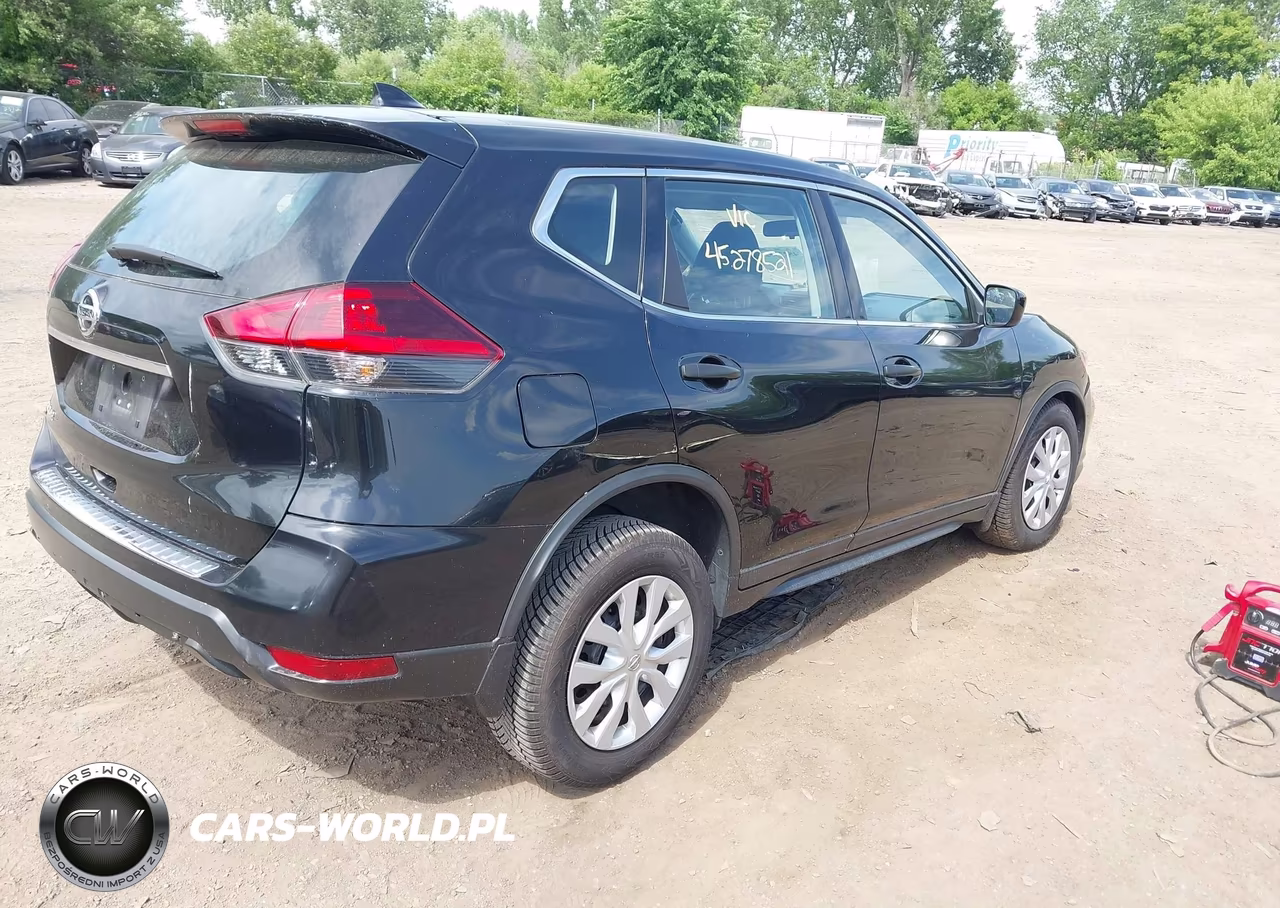 2018 Nissan Rogue S VIN:KNMAT2MT2JP542544 - 4