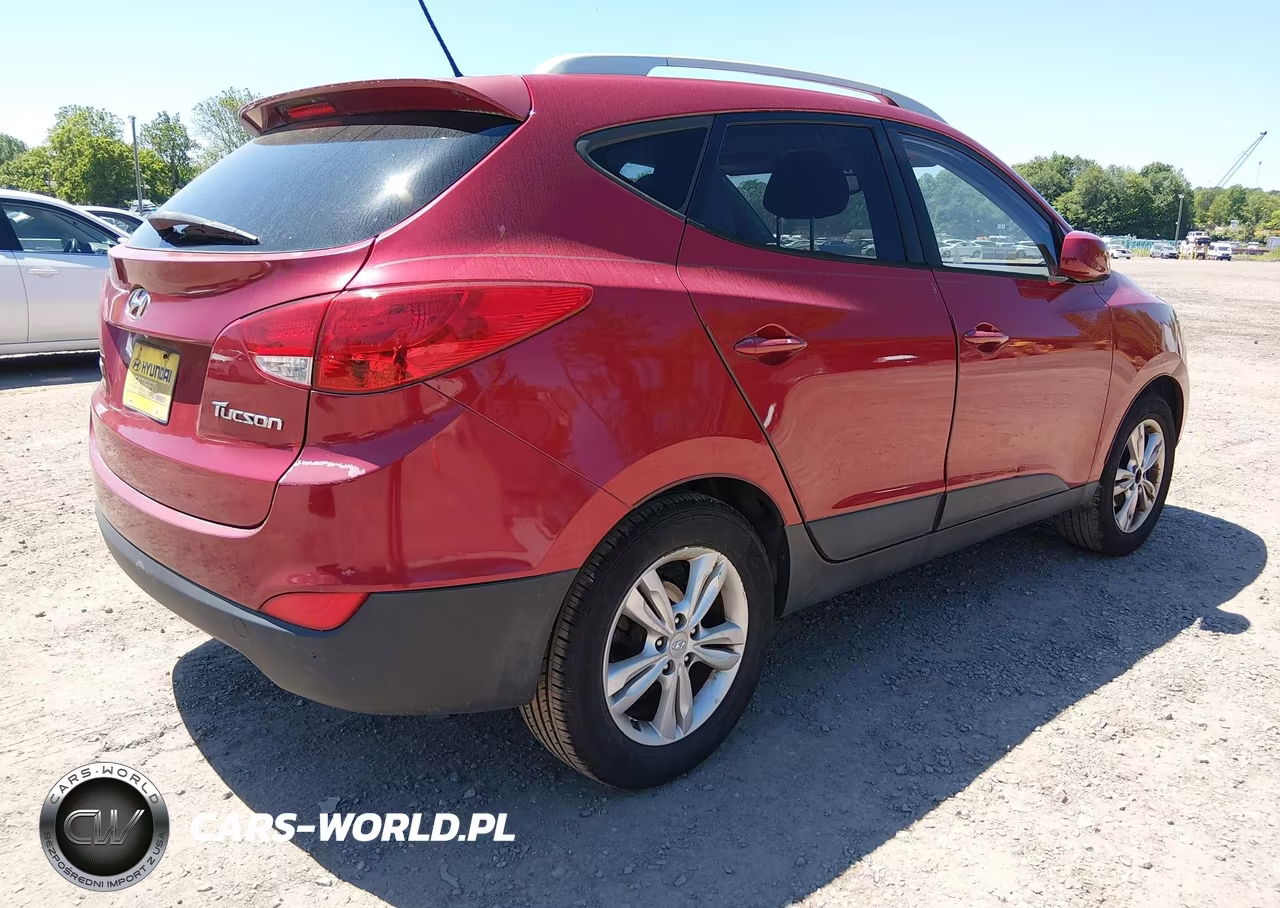 2011 Hyundai Tucson Gls VIN:KM8JU3AC2BU240287 - 4