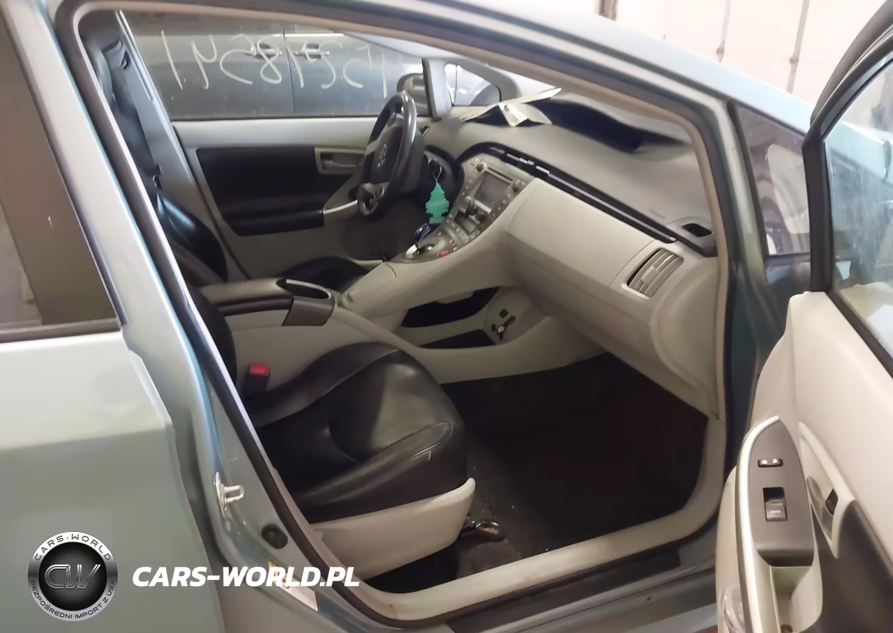 2013 Toyota Prius Three VIN:JTDKN3DUXD5621408 - 5
