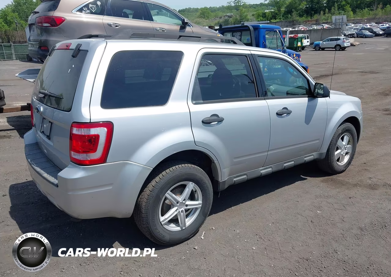 2011 Ford Escape Xlt VIN:1FMCU9D72BKB26358 - 4