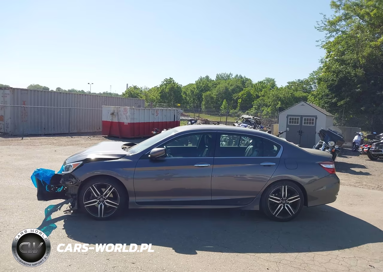 2016 Honda Accord Sport VIN:1HGCR2F57GA070277 - 14