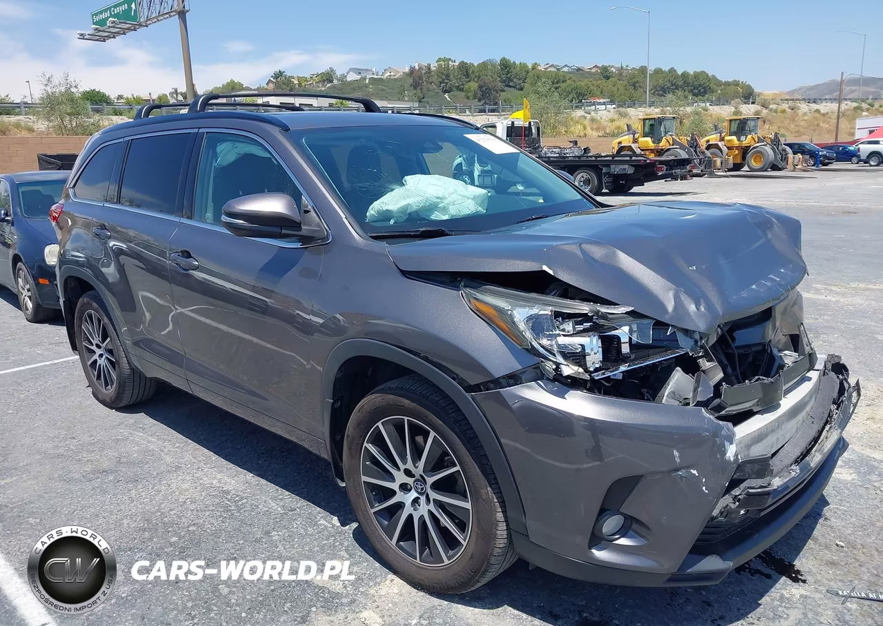 2018 Toyota Highlander Se