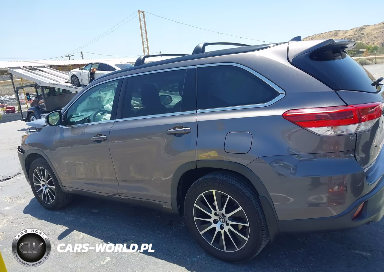 2018 Toyota Highlander Se VIN:5TDJZRFH5JS550157 - 14