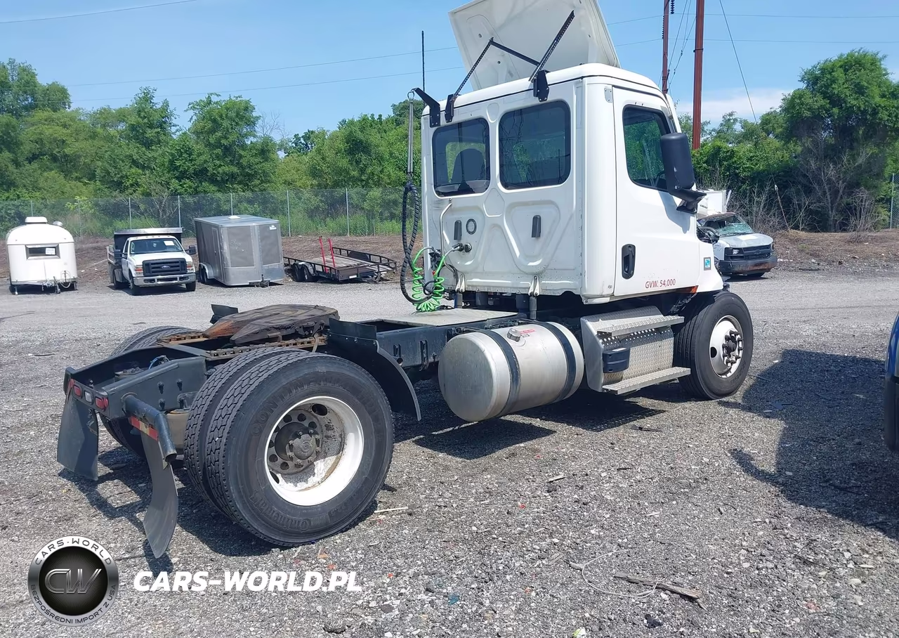 2023 Freightliner New Cascadia 126 VIN:3AKBHKDV7PSNS3959 - 4