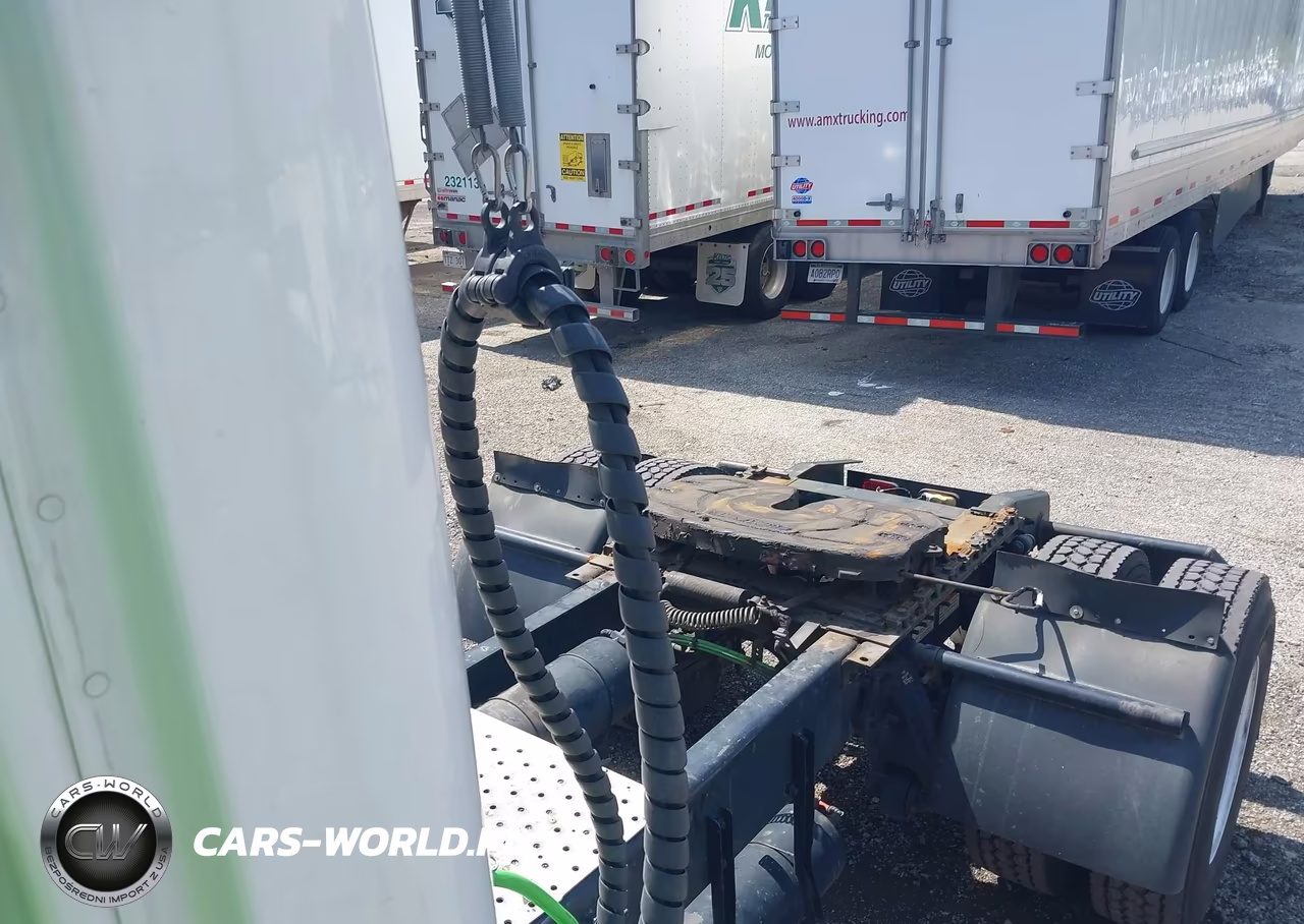 2023 Freightliner New Cascadia 126 VIN:3AKBHKDV7PSNS3959 - 6