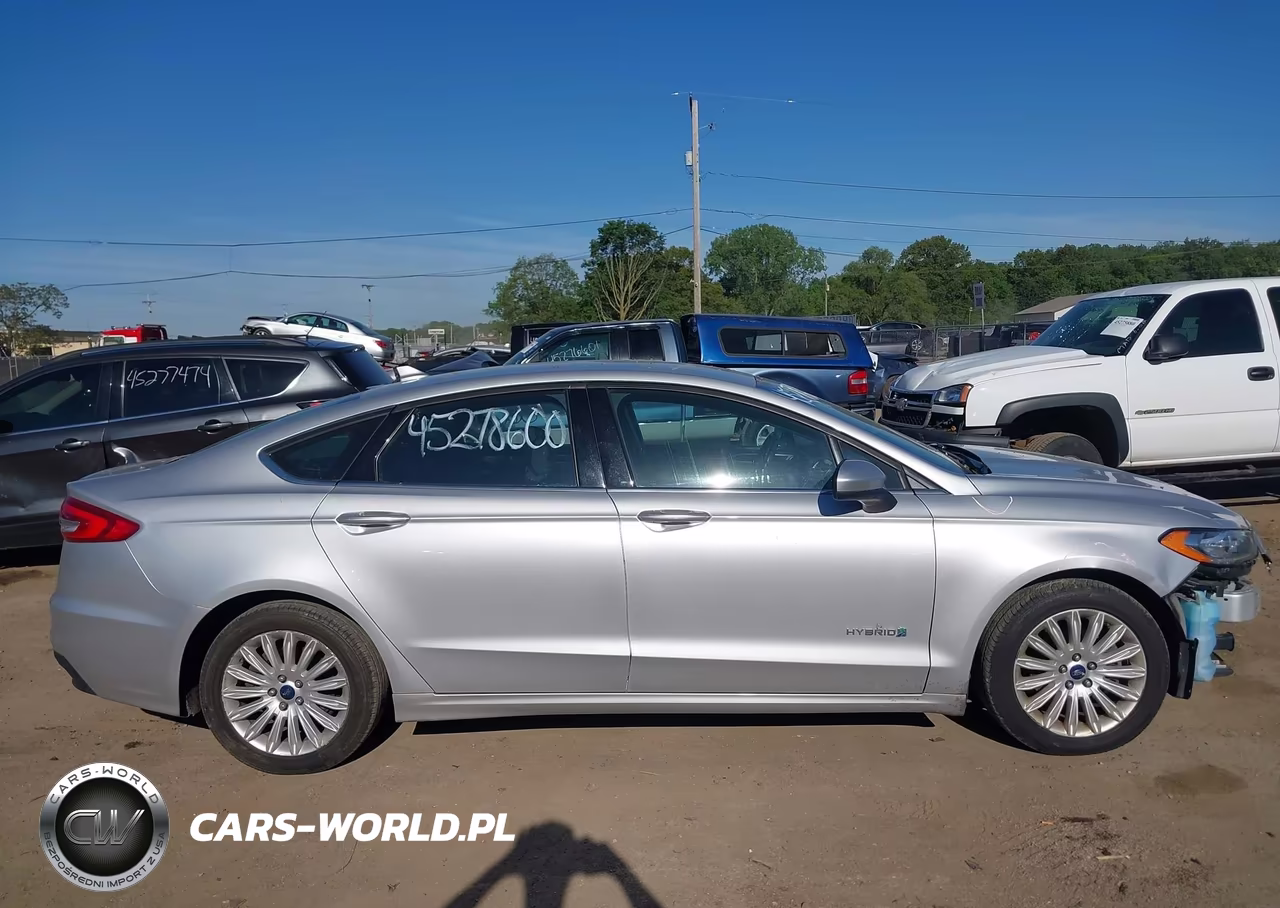 2019 Ford Fusion Hybrid Se VIN:3FA6P0LU1KR261859 - 14