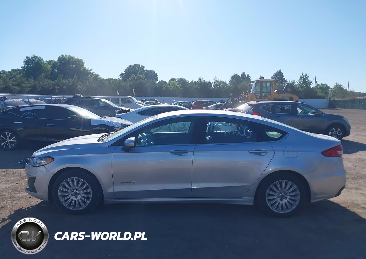 2019 Ford Fusion Hybrid Se VIN:3FA6P0LU1KR261859 - 15