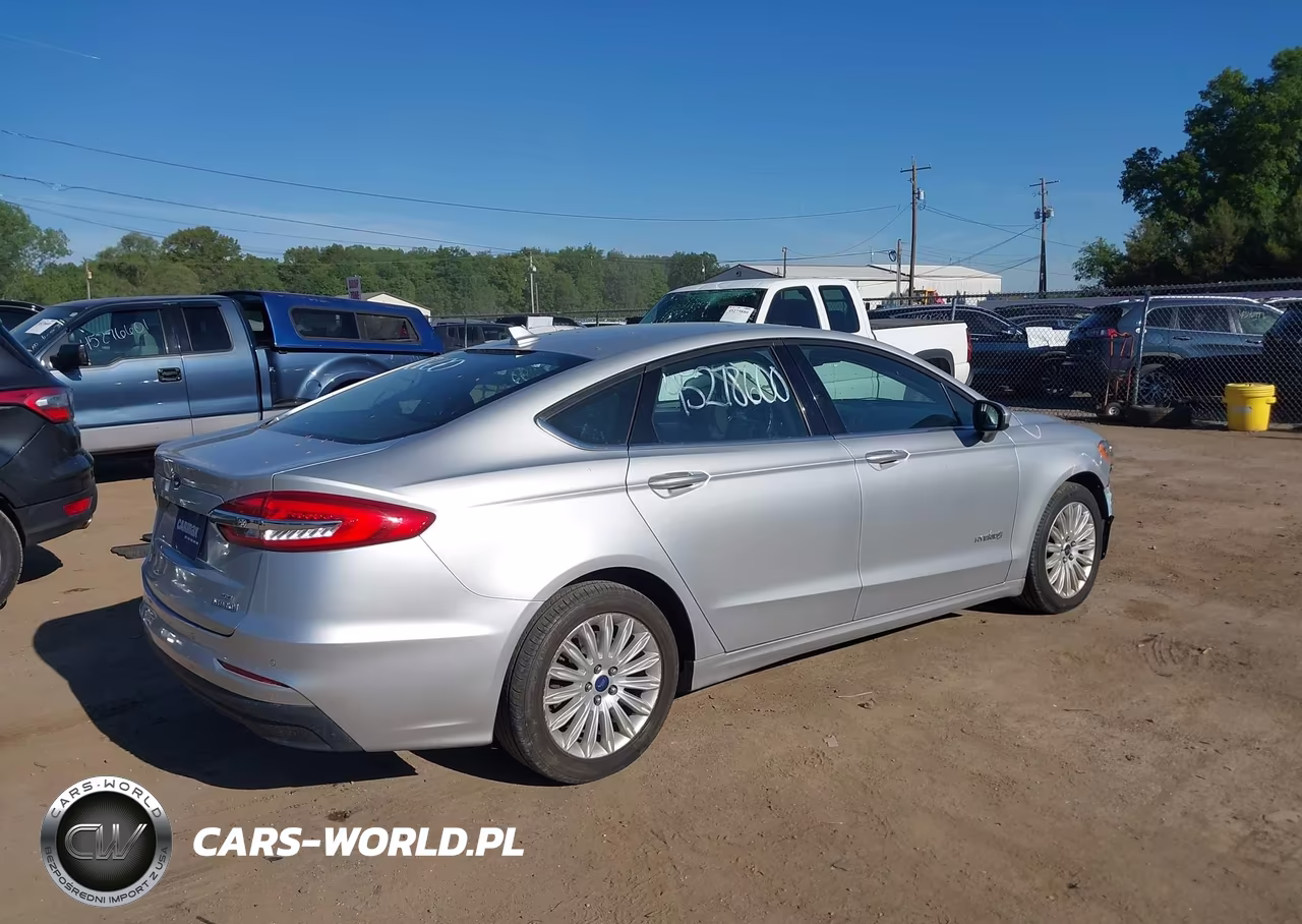 2019 Ford Fusion Hybrid Se VIN:3FA6P0LU1KR261859 - 4
